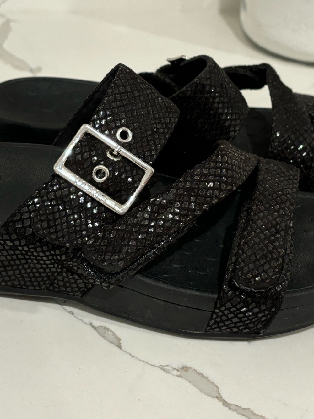 Vionic Rio Wedge Platform Black Reptile Embossed Sandals Buckles Womens Size 9 - Picture 9 of 12